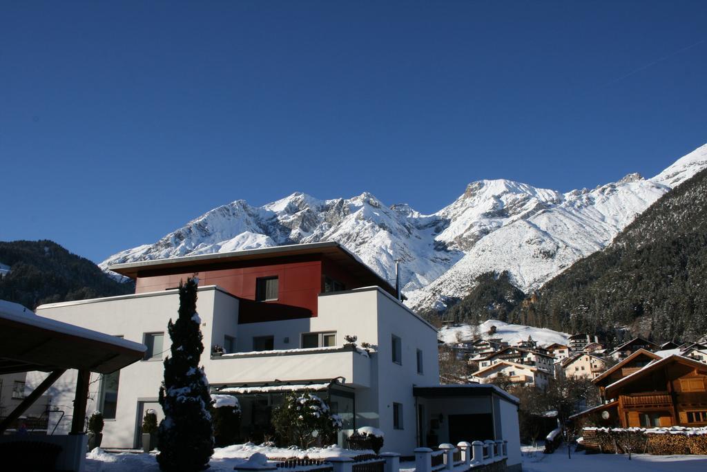Ferienwohnung Leitner Grins エクステリア 写真